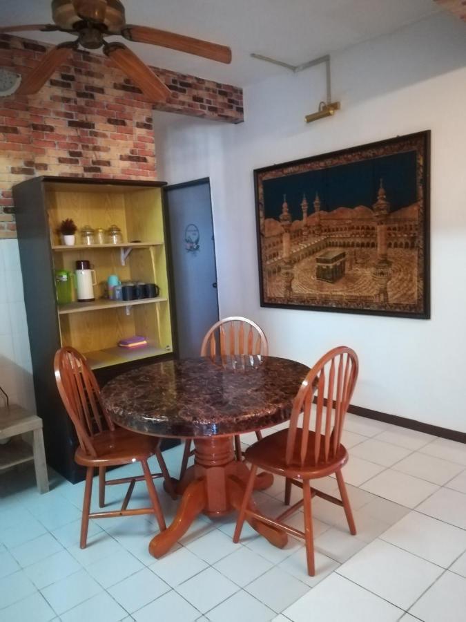 Hagia Medina Muslims Guesthouse Port Dickson Kültér fotó